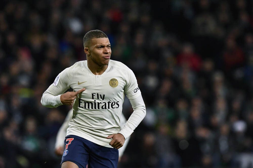 从过渡期到常态化  帮扶产业如何后劲更足（不掉队  赶上来）